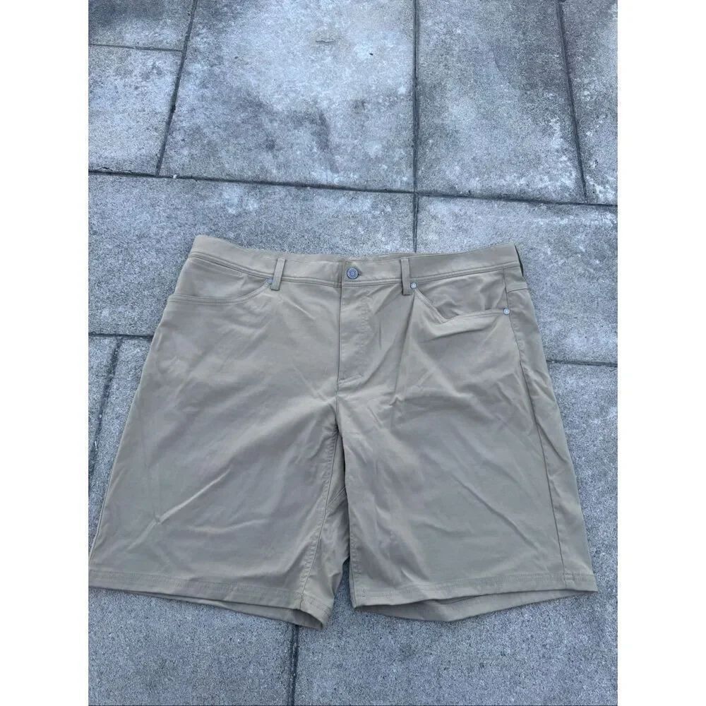 L.L. Bean Shorts Mens 42W Khaki Performance Stretch Nylon Hiking Outdoor Casual